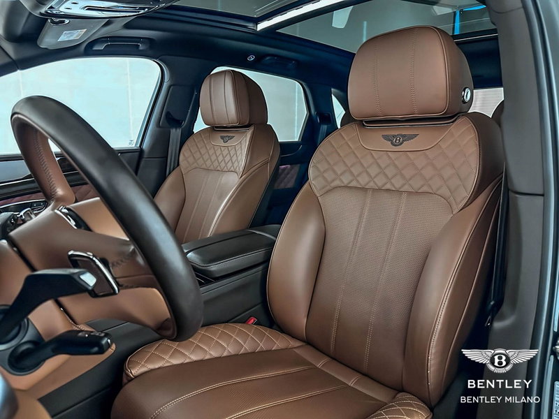 Bentley Bentayga usata a Milano (9)