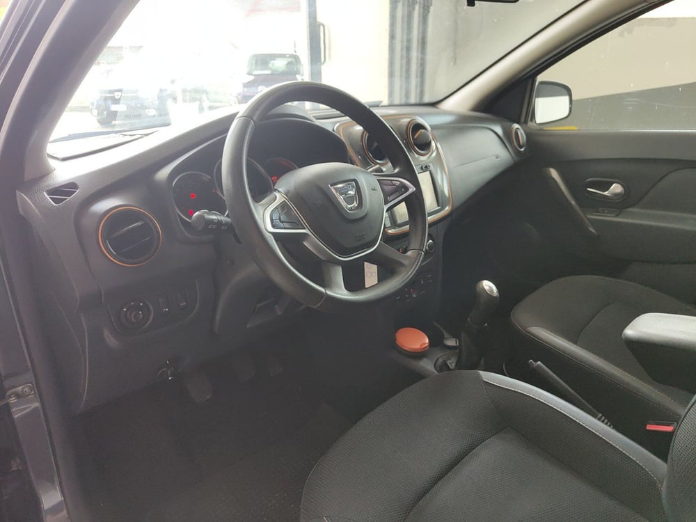 Dacia Sandero usata a Torino (16)