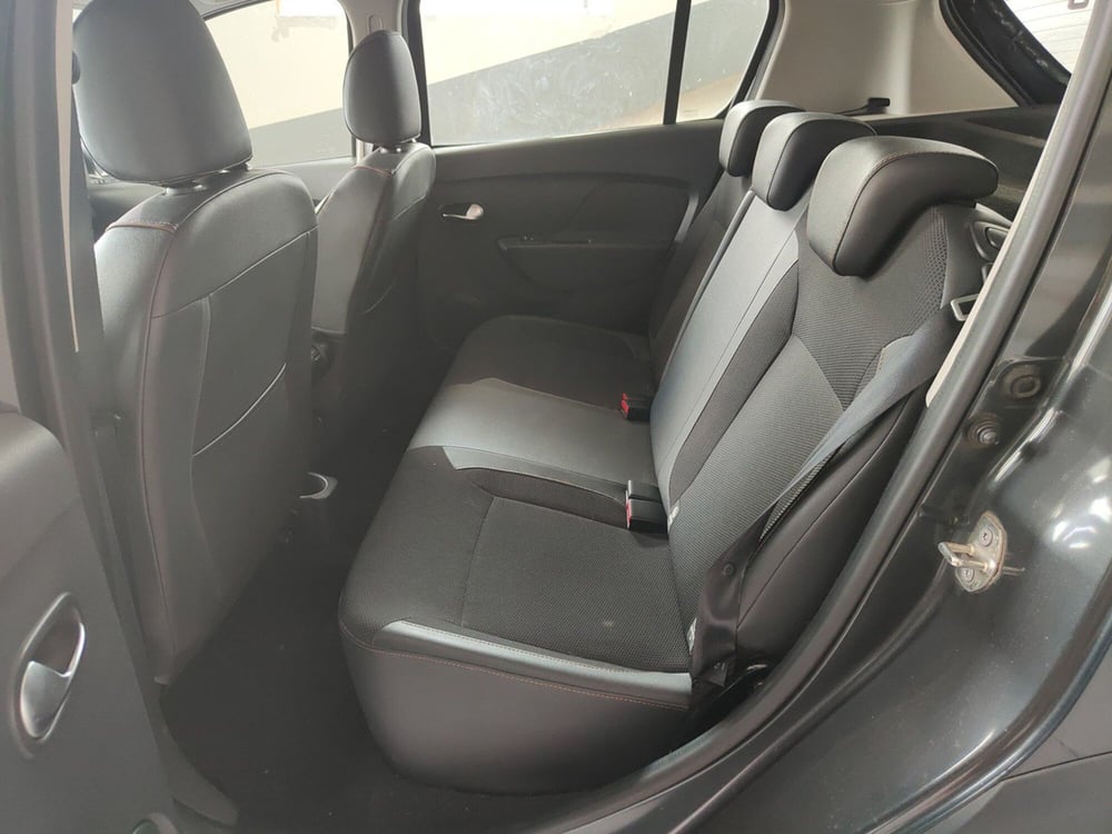 Dacia Sandero usata a Torino (18)