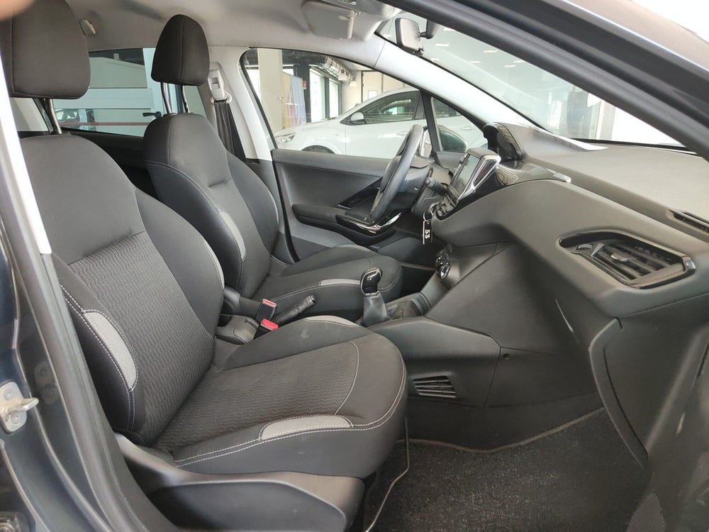 Peugeot 208 usata a Torino (17)