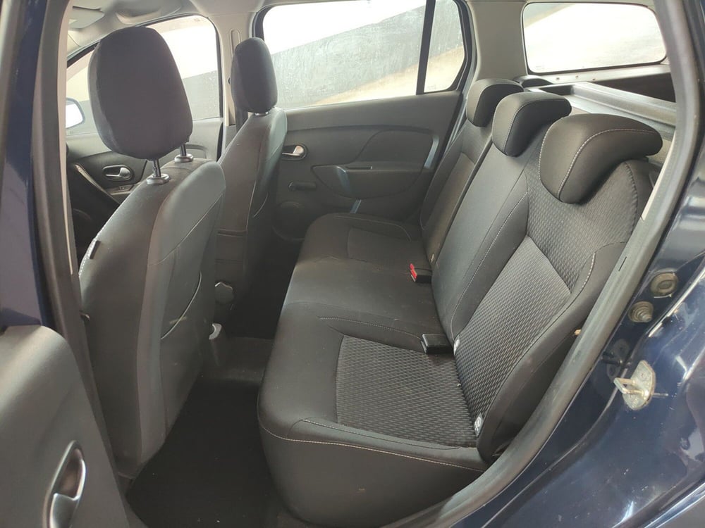 Dacia Logan usata a Torino (11)