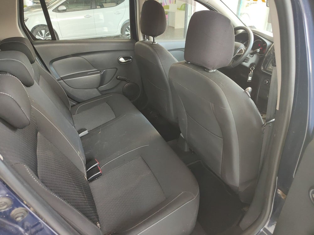 Dacia Logan usata a Torino (13)