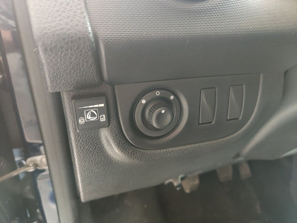 Dacia Logan usata a Torino (14)