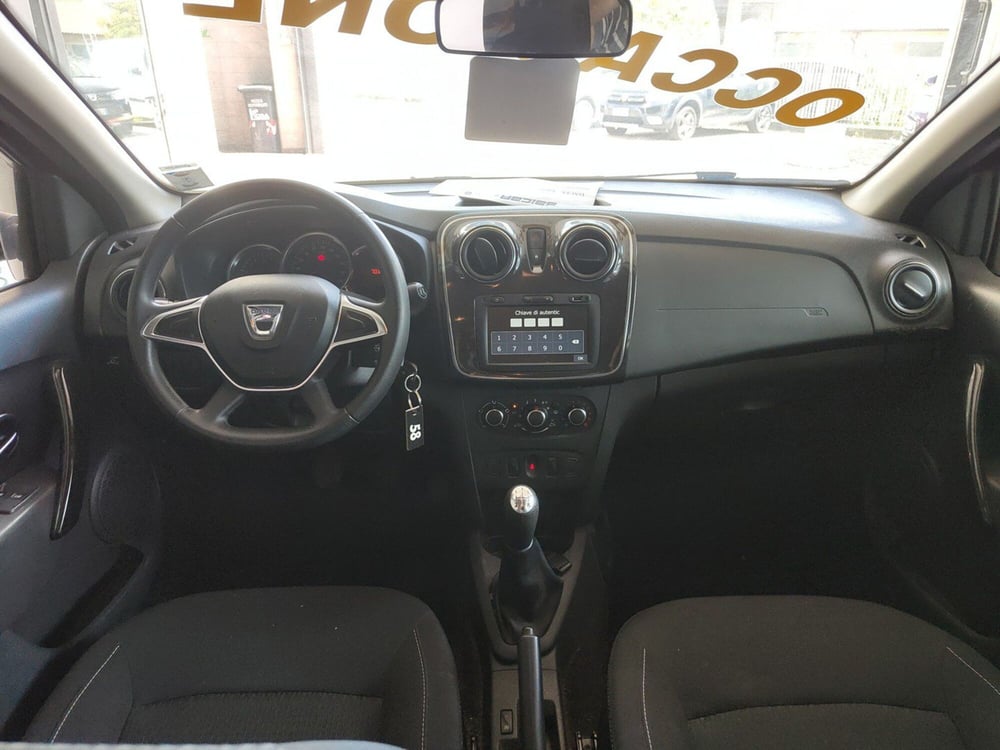 Dacia Logan usata a Torino (9)