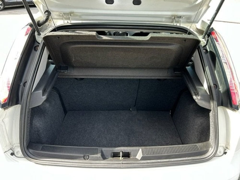 Fiat Punto usata a Vercelli (11)