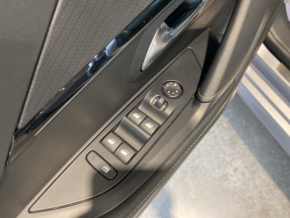 Peugeot 208 usata a Vicenza (18)