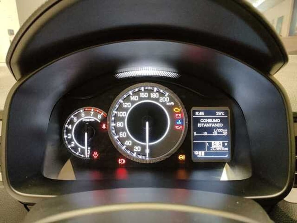 Suzuki Ignis usata a Teramo (18)