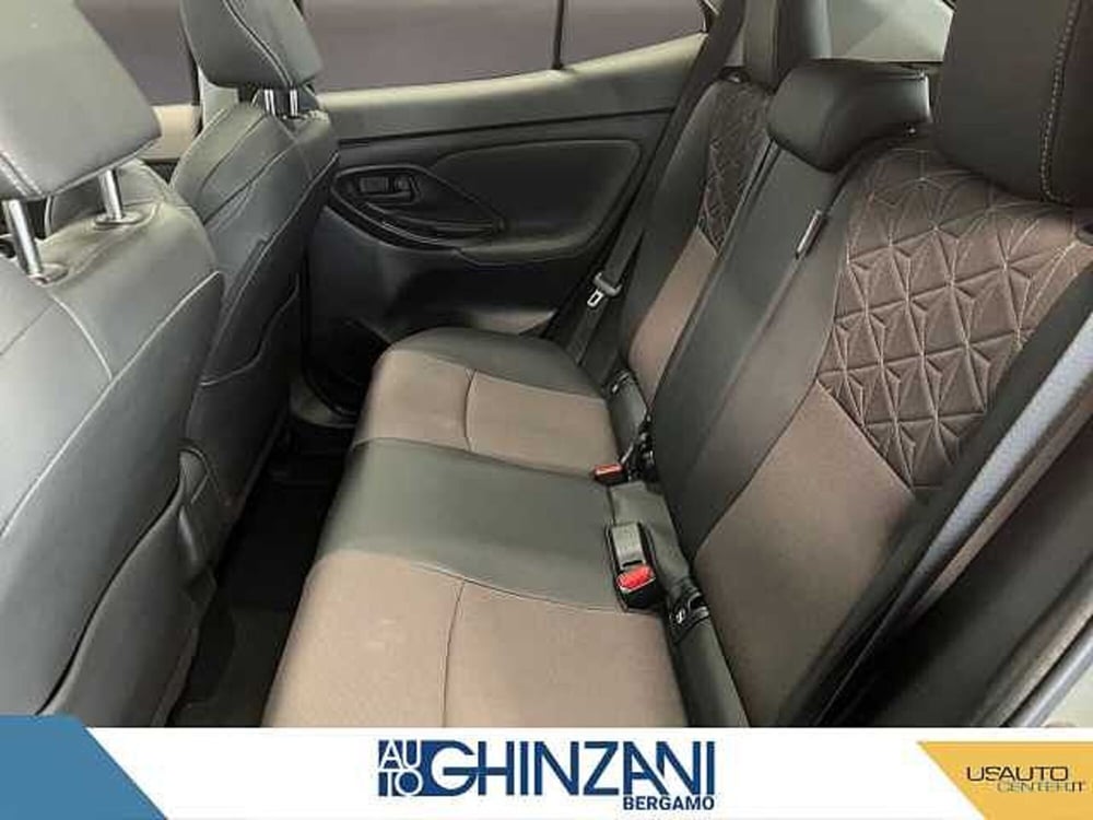 Toyota Yaris Cross usata a Bergamo (13)