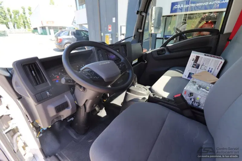 Isuzu M21 Cabinato nuova a Bologna (9)