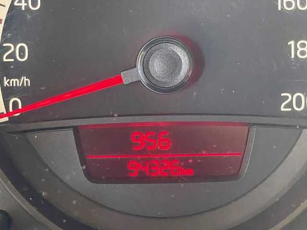 Volkswagen up! usata a Genova (12)
