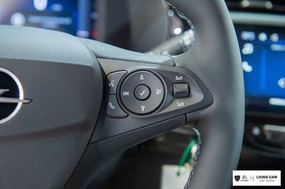 Opel Corsa nuova a Lodi (15)