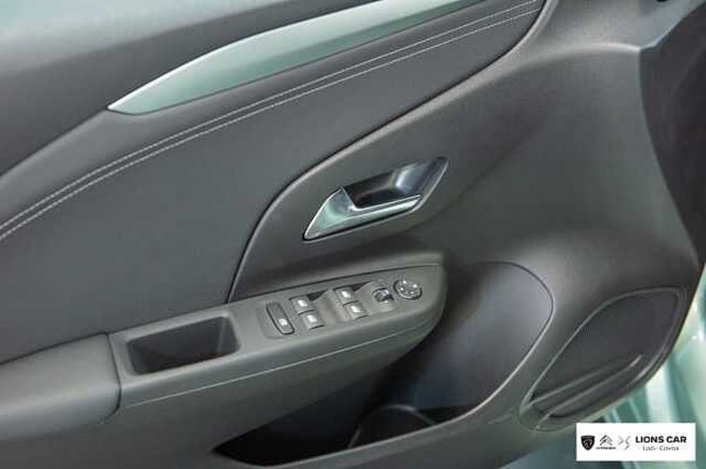 Opel Corsa nuova a Lodi (9)
