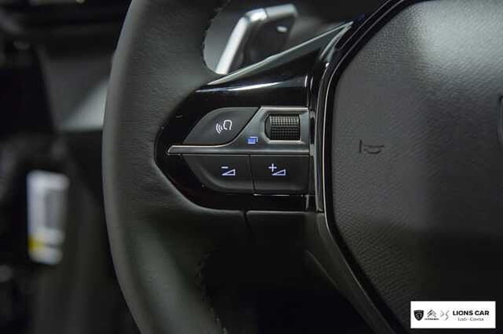 Peugeot 2008 nuova a Lodi (13)