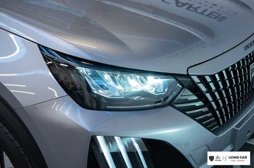 Peugeot 2008 nuova a Lodi (8)