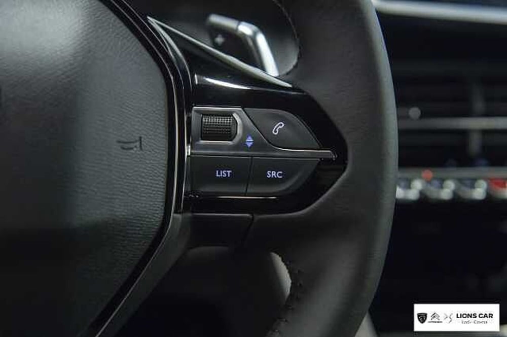 Peugeot 2008 nuova a Lodi (14)