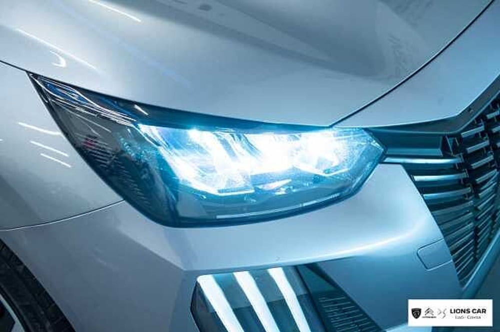 Peugeot 208 nuova a Lodi (8)