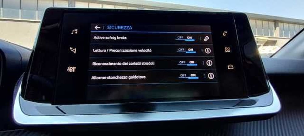 Peugeot 208 usata a Viterbo (16)