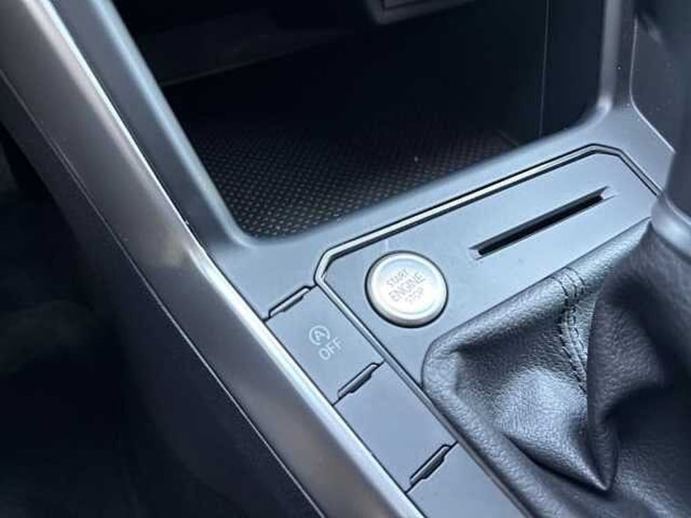Volkswagen Taigo nuova a Napoli (20)
