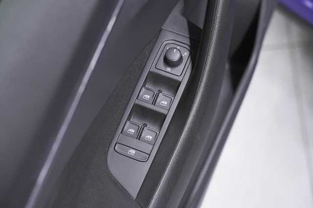 Skoda Kamiq usata a Como (14)