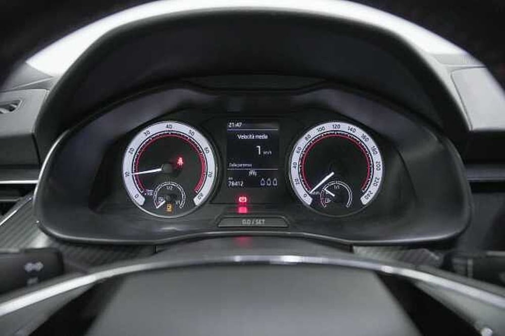 Skoda Kamiq usata a Como (16)