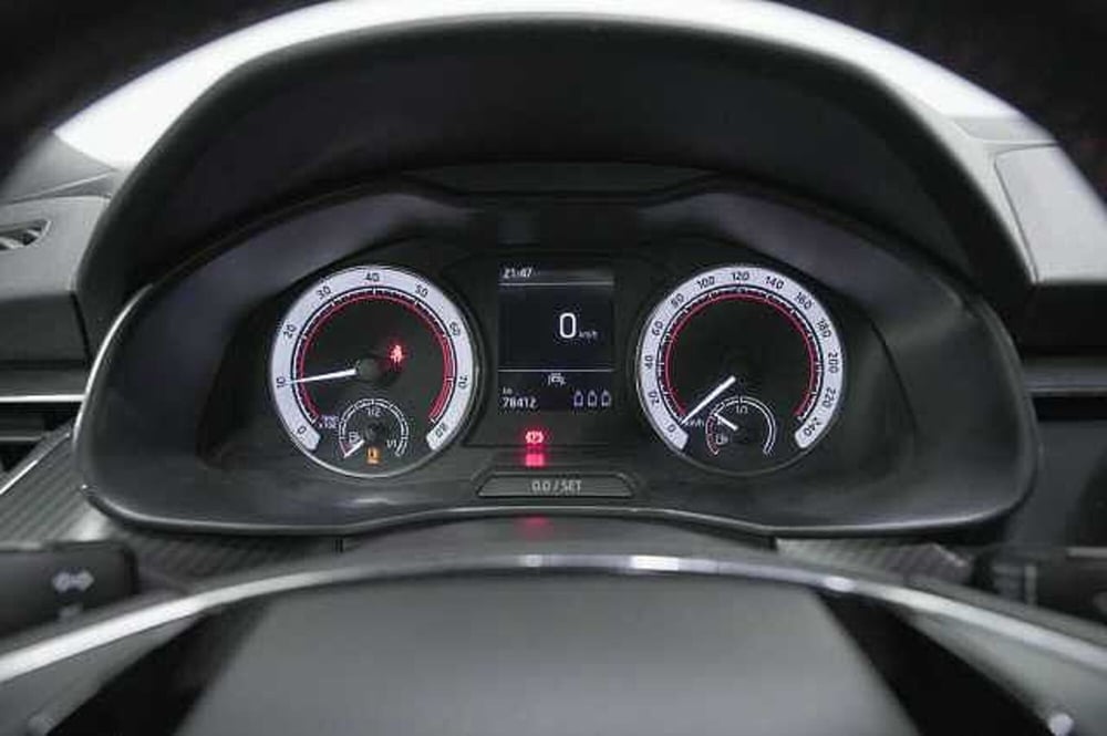 Skoda Kamiq usata a Como (17)
