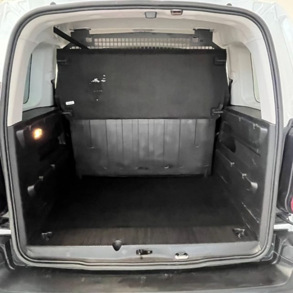 Peugeot Rifter usata a Oristano (14)