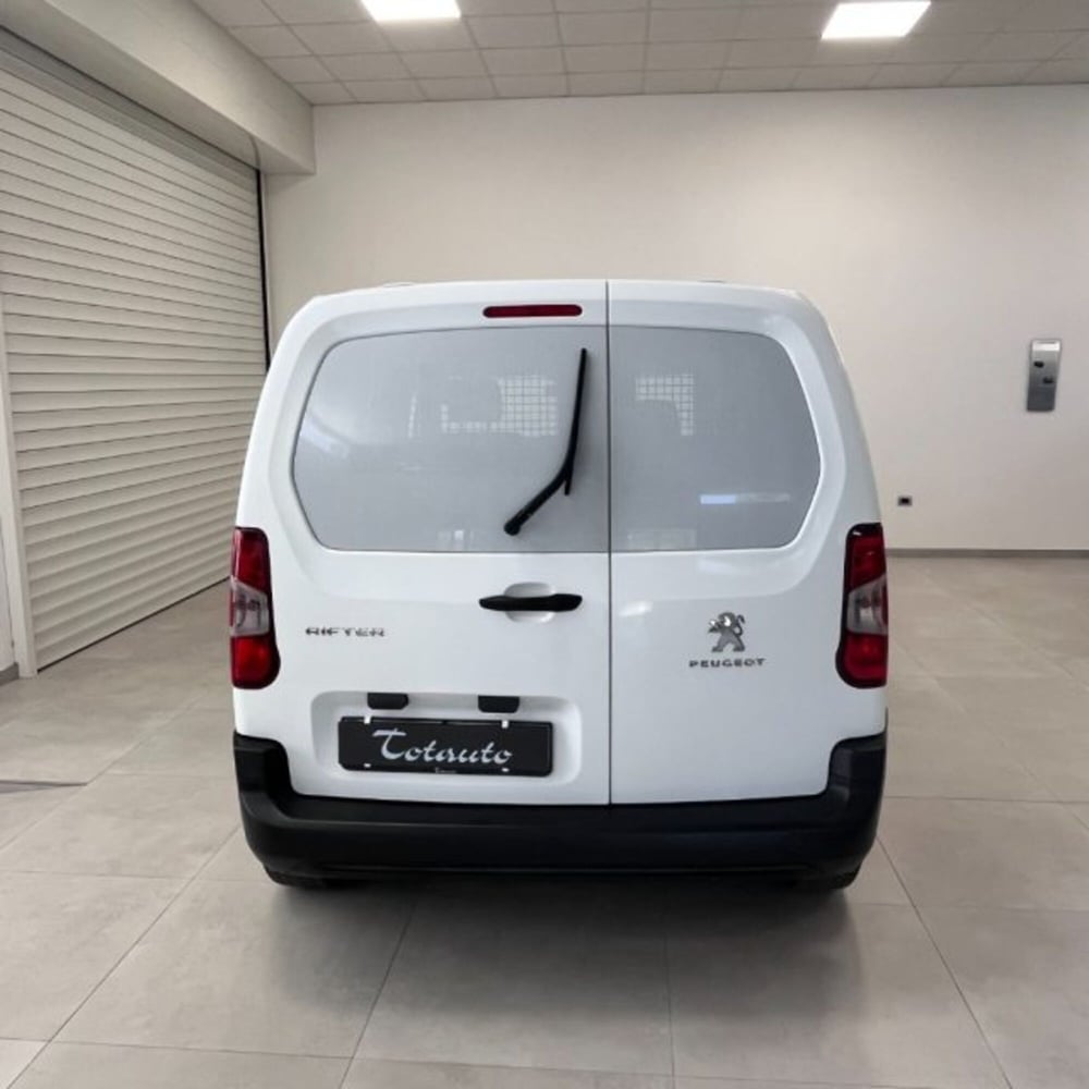 Peugeot Rifter usata a Oristano (9)