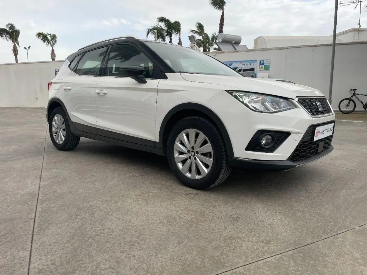 SEAT Arona usata a Lecce (7)