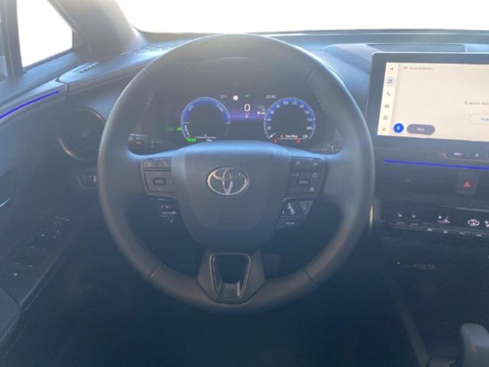 Toyota Toyota C-HR nuova a Vercelli (9)