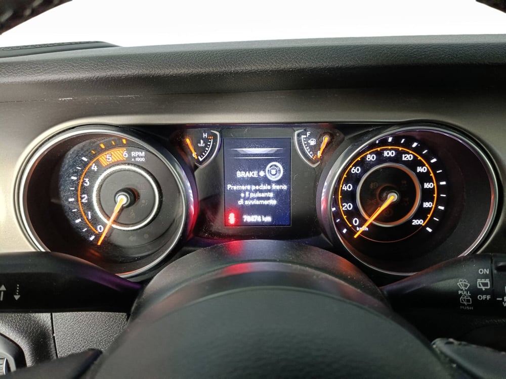Jeep Wrangler Unlimited usata a Ascoli Piceno (12)