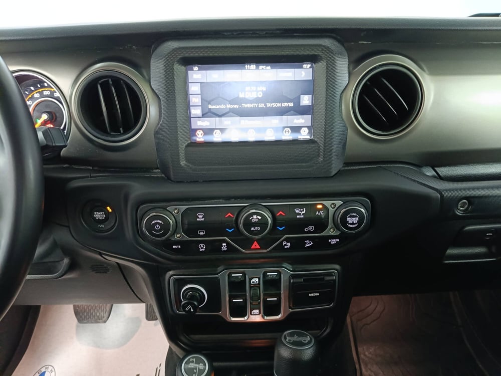 Jeep Wrangler Unlimited usata a Ascoli Piceno (13)