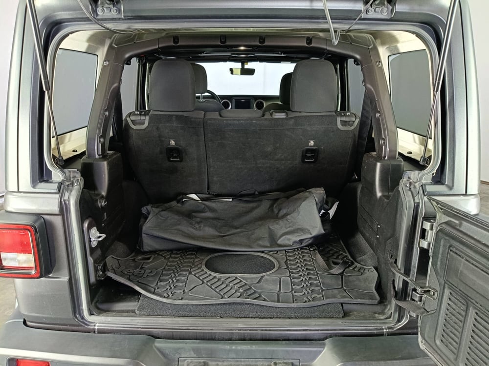 Jeep Wrangler Unlimited usata a Ascoli Piceno (14)