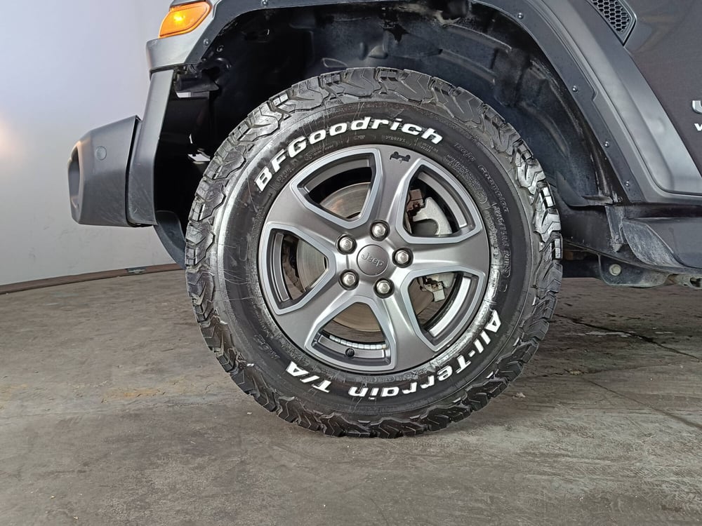Jeep Wrangler Unlimited usata a Ascoli Piceno (15)