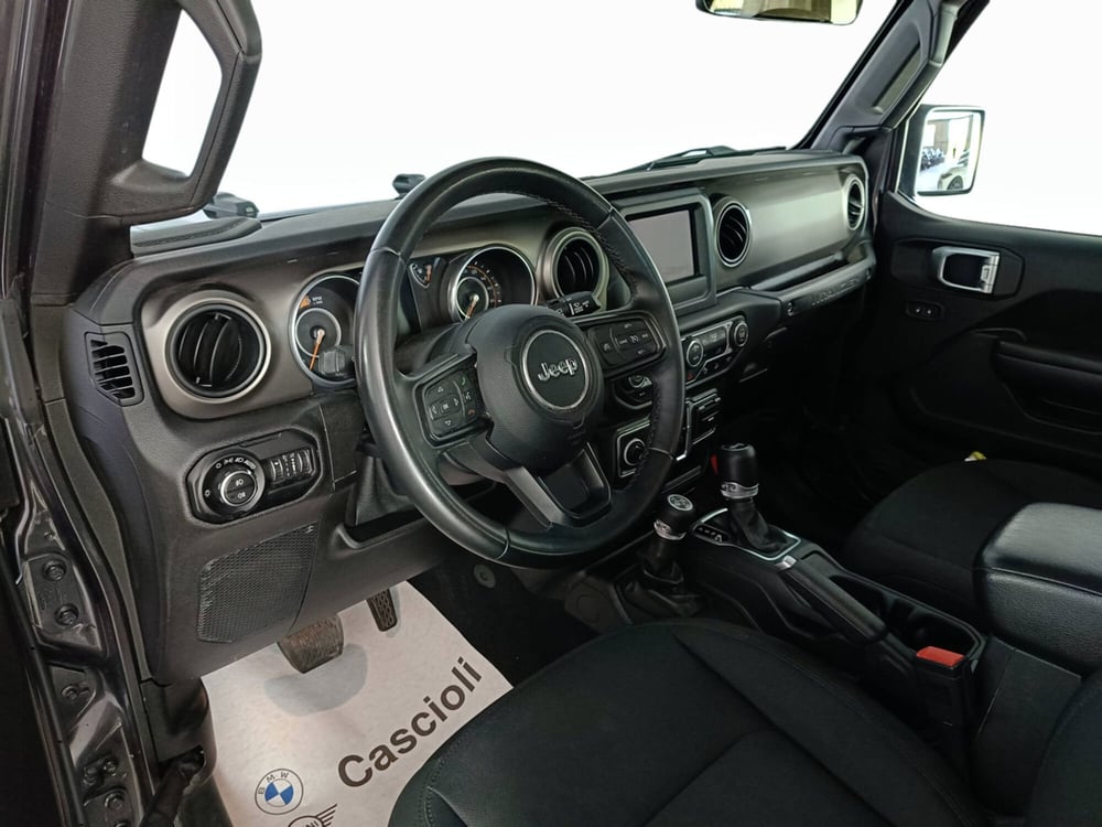 Jeep Wrangler Unlimited usata a Ascoli Piceno (7)