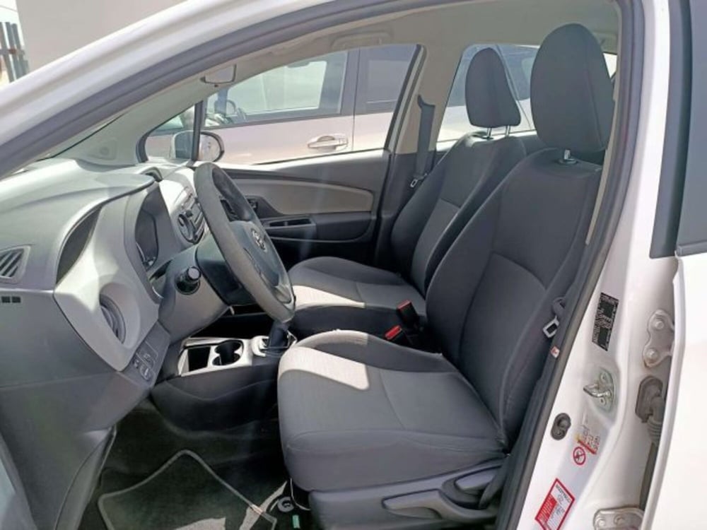 Toyota Yaris usata a Firenze (14)