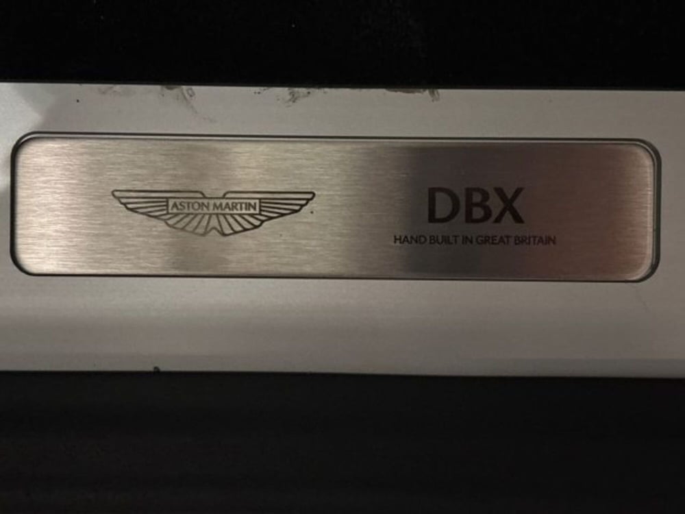 Aston Martin DBX nuova a Bologna (20)