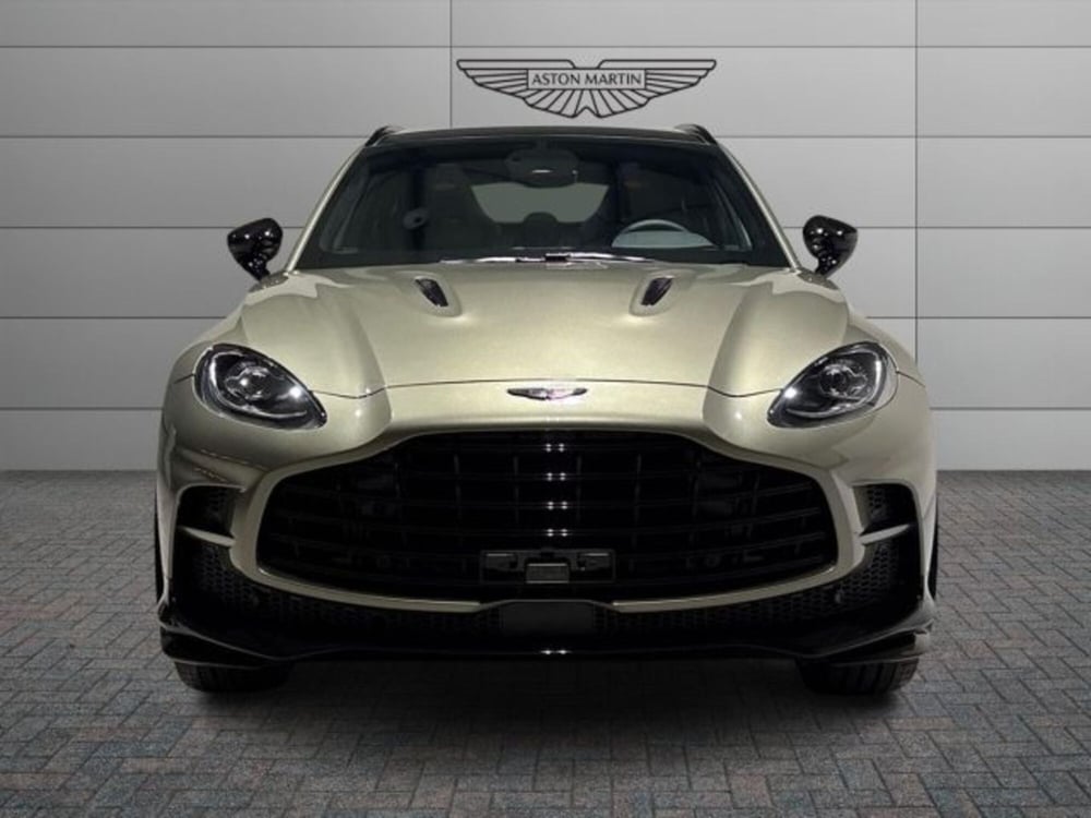 Aston Martin DBX nuova a Bologna (4)