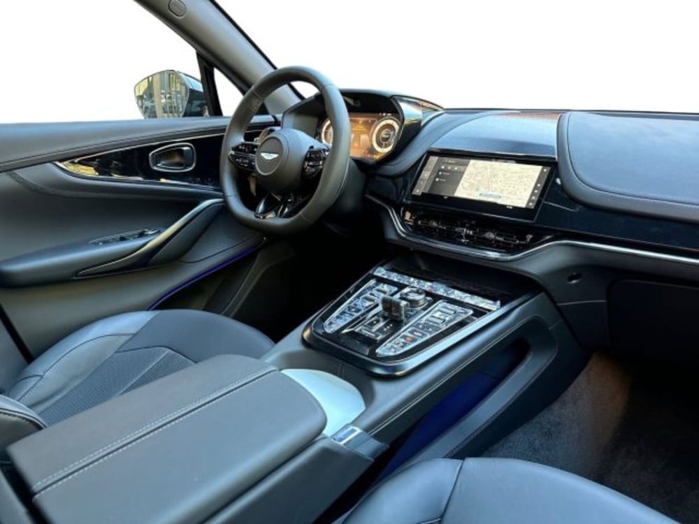 Aston Martin DBX usata a Bologna (15)