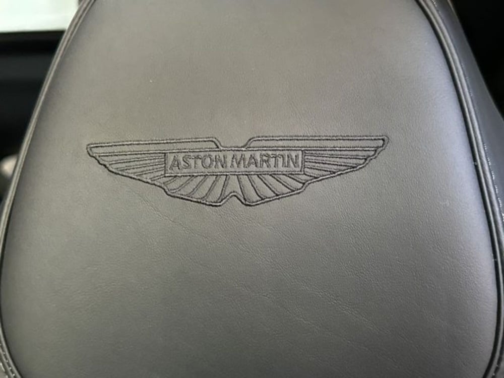 Aston Martin DBX usata a Bologna (19)