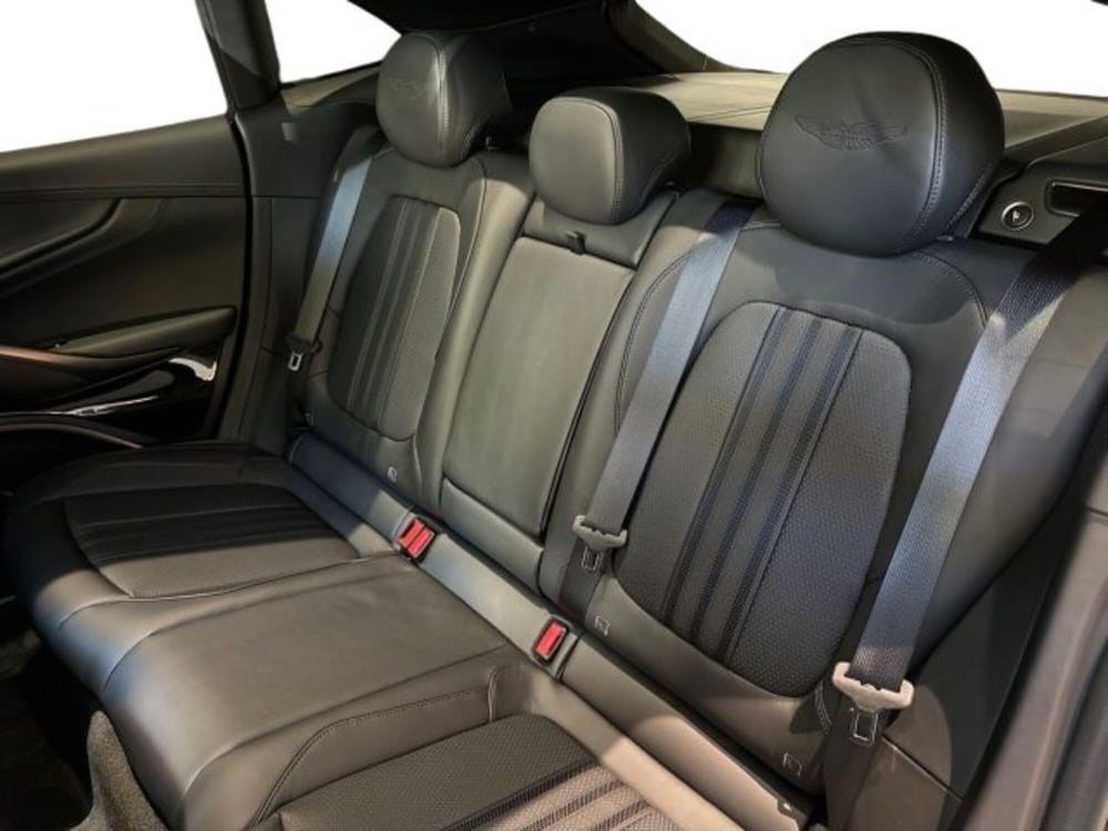Aston Martin DBX usata a Bologna (9)