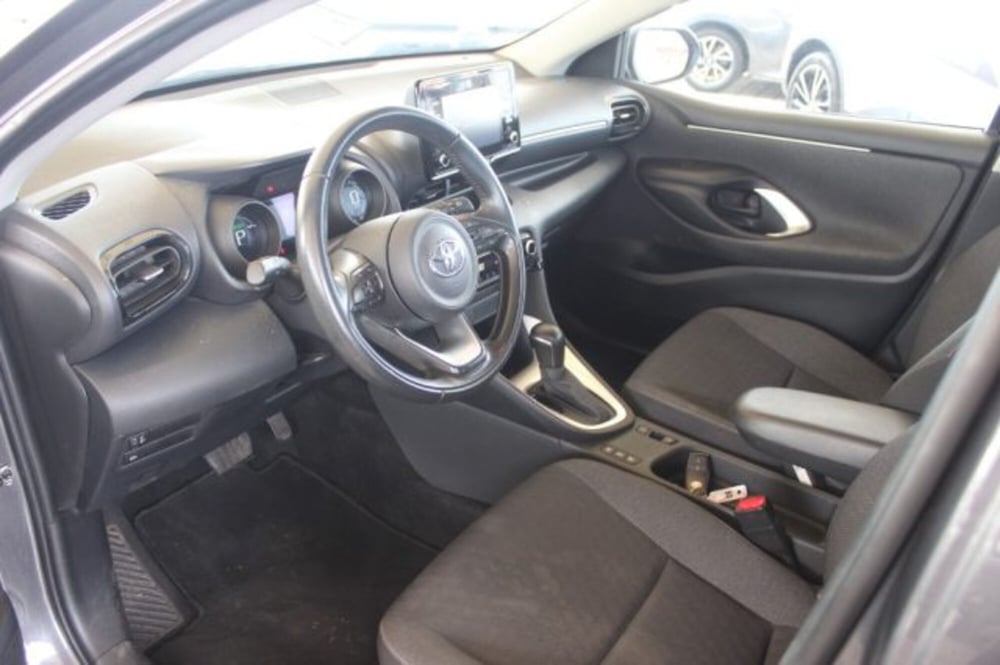 Toyota Yaris Cross usata a Roma (12)