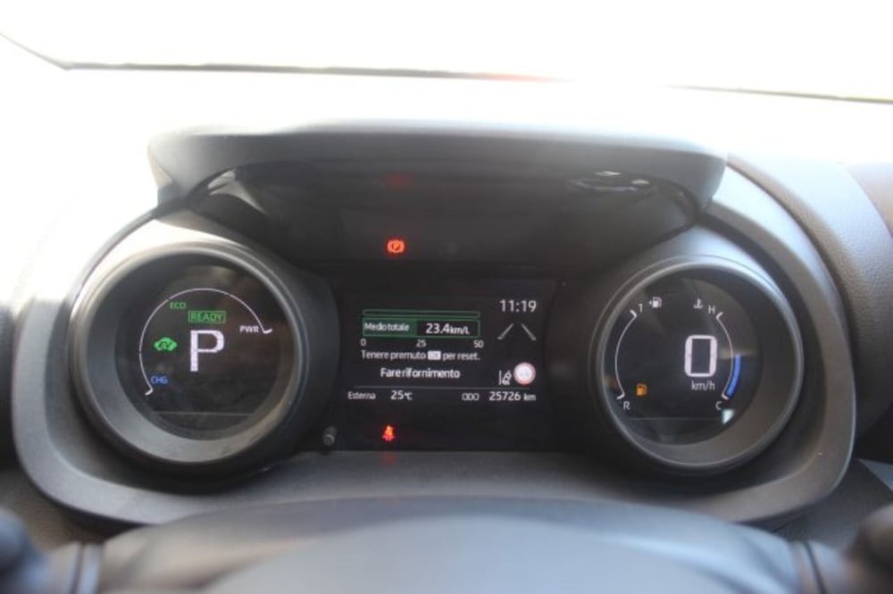 Toyota Yaris Cross usata a Roma (13)