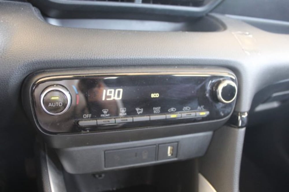 Toyota Yaris Cross usata a Roma (19)