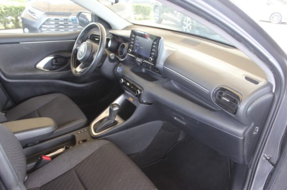 Toyota Yaris Cross usata a Roma (6)