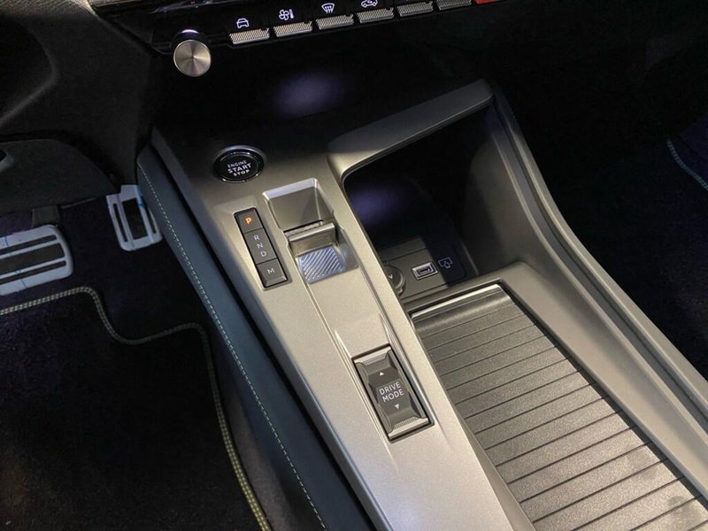 Peugeot 308 SW nuova a Torino (11)