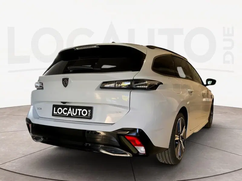 Peugeot 308 SW nuova a Torino (4)