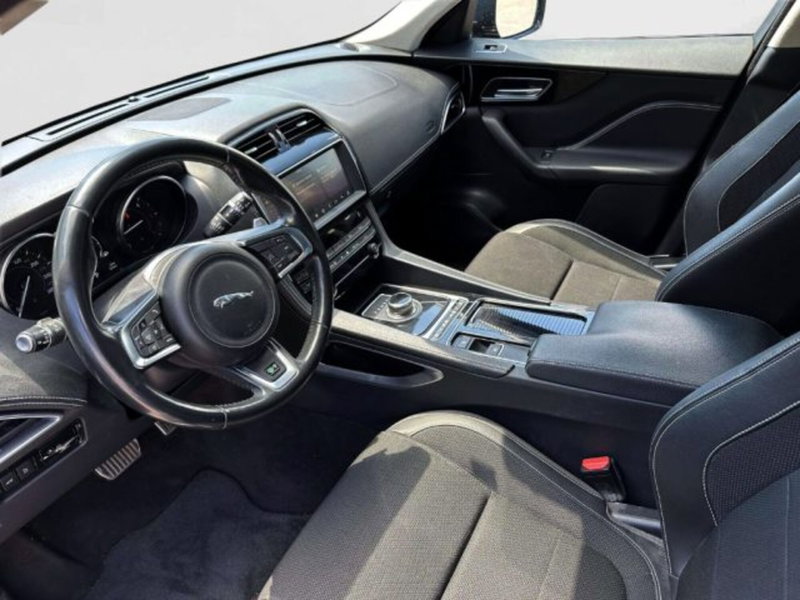 Jaguar F-Pace usata a Siena (11)