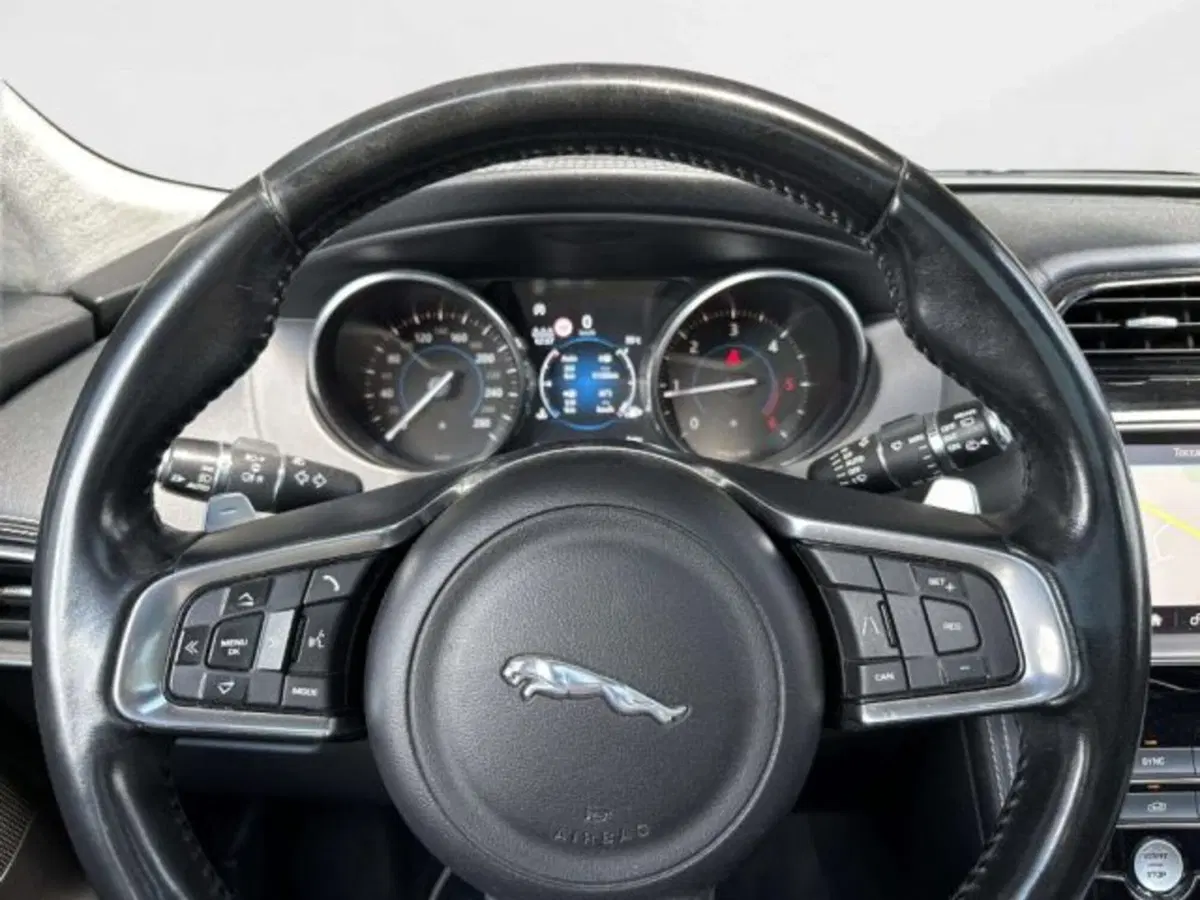 Jaguar F-Pace usata a Siena (14)