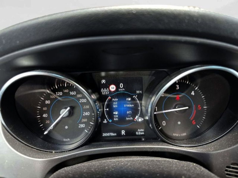 Jaguar F-Pace usata a Siena (15)