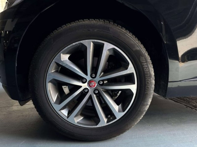 Jaguar F-Pace usata a Siena (9)